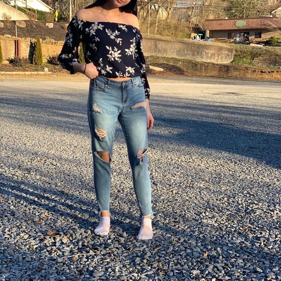 Celebrity Pink Denim - Celebrity Pink light wash distressed skinny jeans